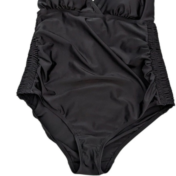 Motherhood Maternity One Piece Black Halter Ruched Swimsuit Medium - Picture 7 of 12